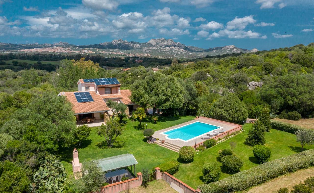 Sardinia Family Villas - Villa Adina With Private Pool In Arzachena Luaran gambar